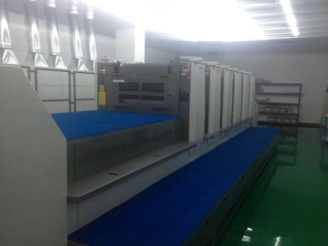 高寶牌四開六色-UV印刷機